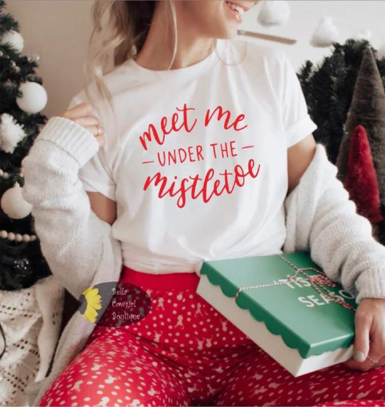 Meet Me Under The Mistletoe Christmas Women's T-Shirt