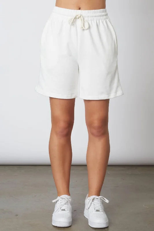 Boyfriend Short In White