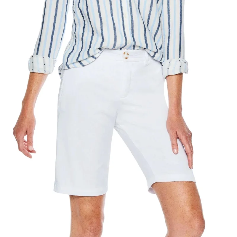 Nash Slim Bermuda Short In White